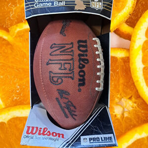 Mike Munchak Signed Wilson‎ Super NFL Grip Football with Original Box